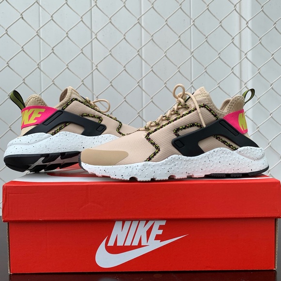 Nike Shoes - Nike Air Huarache Run Ultra
